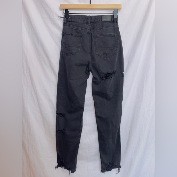 American Eagle AE Black Wash High Waisted Straight Leg Distressed Mom Jean 00 - Picture 7 of 7